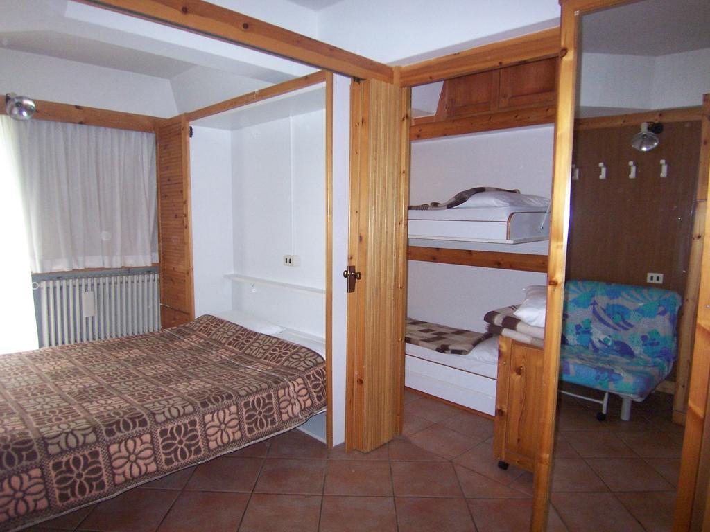 Residence Artuik Appartamenti Solandra Marilleva Camera foto